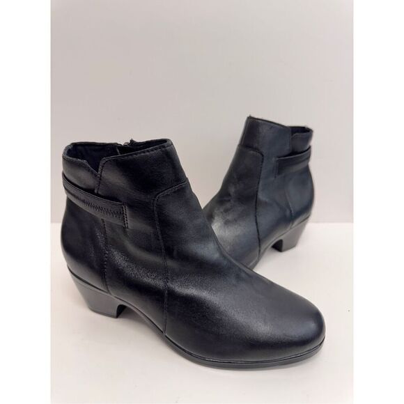 Clarks Boots Size 9US Black Leather Block Heel Zip Up Booties NEW - Picture 3 of 9